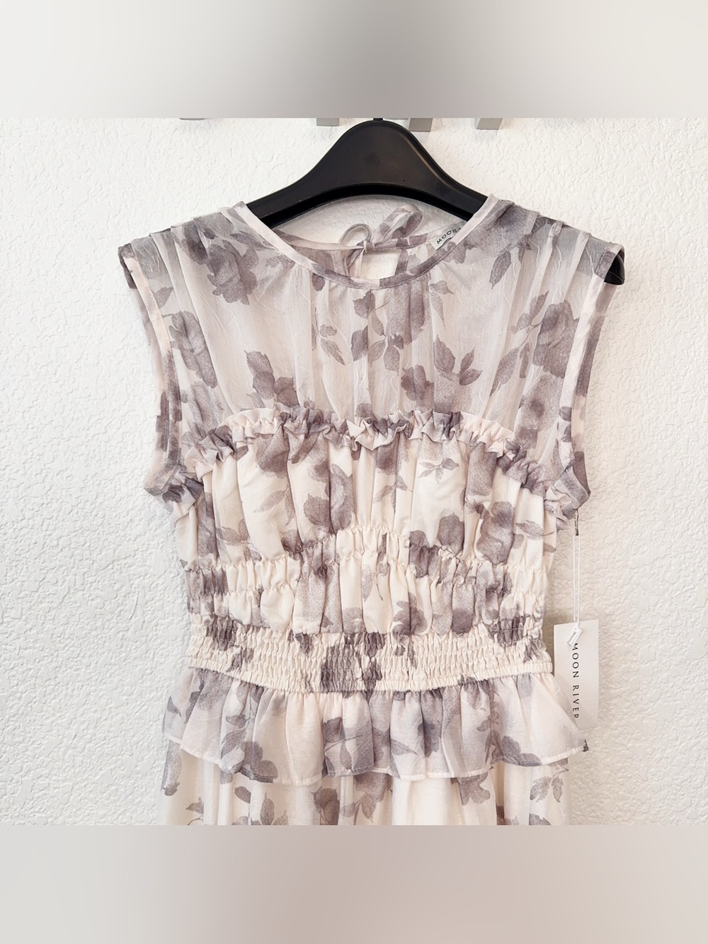 Moon River Chiffon Smocked Floral Midi Dress Off White Black $120 Small - Picture 3 of 6